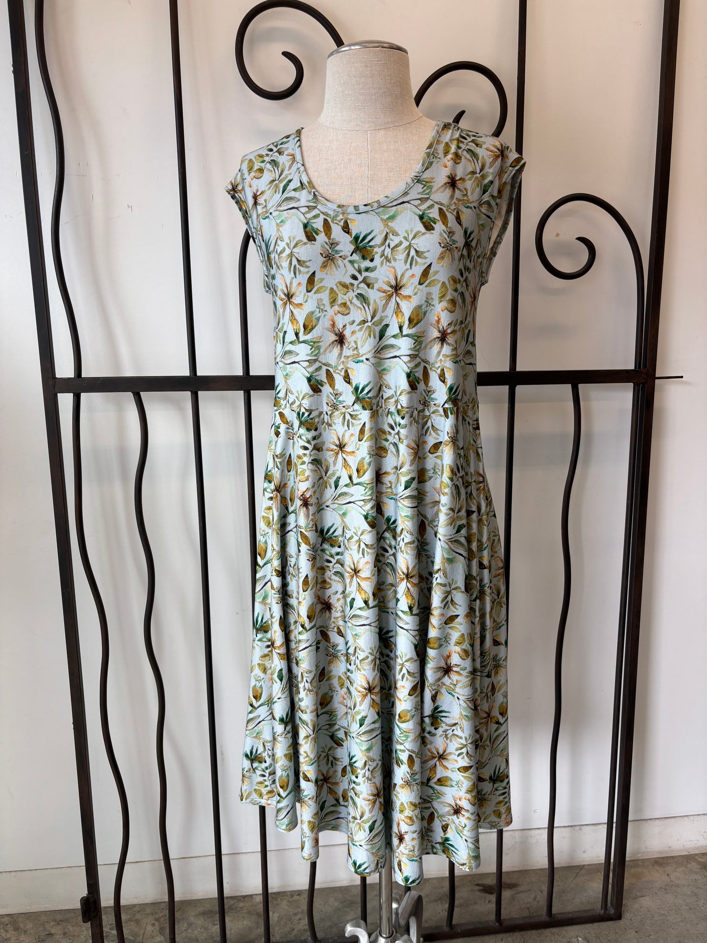 Circle Dress Cap Sleeve