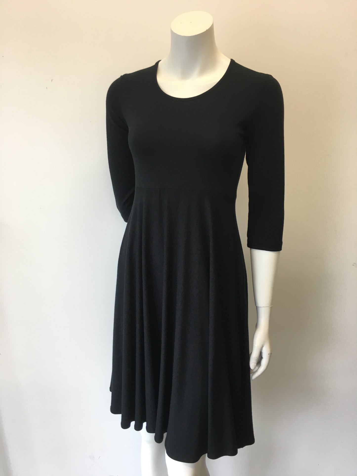 Circle Dress 3/4 Sleeve