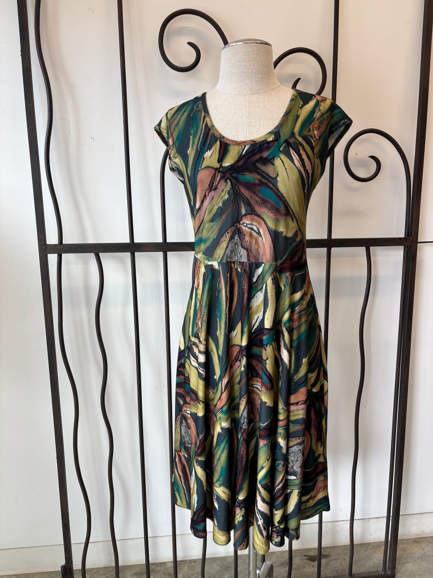 Circle Dress Cap Sleeve