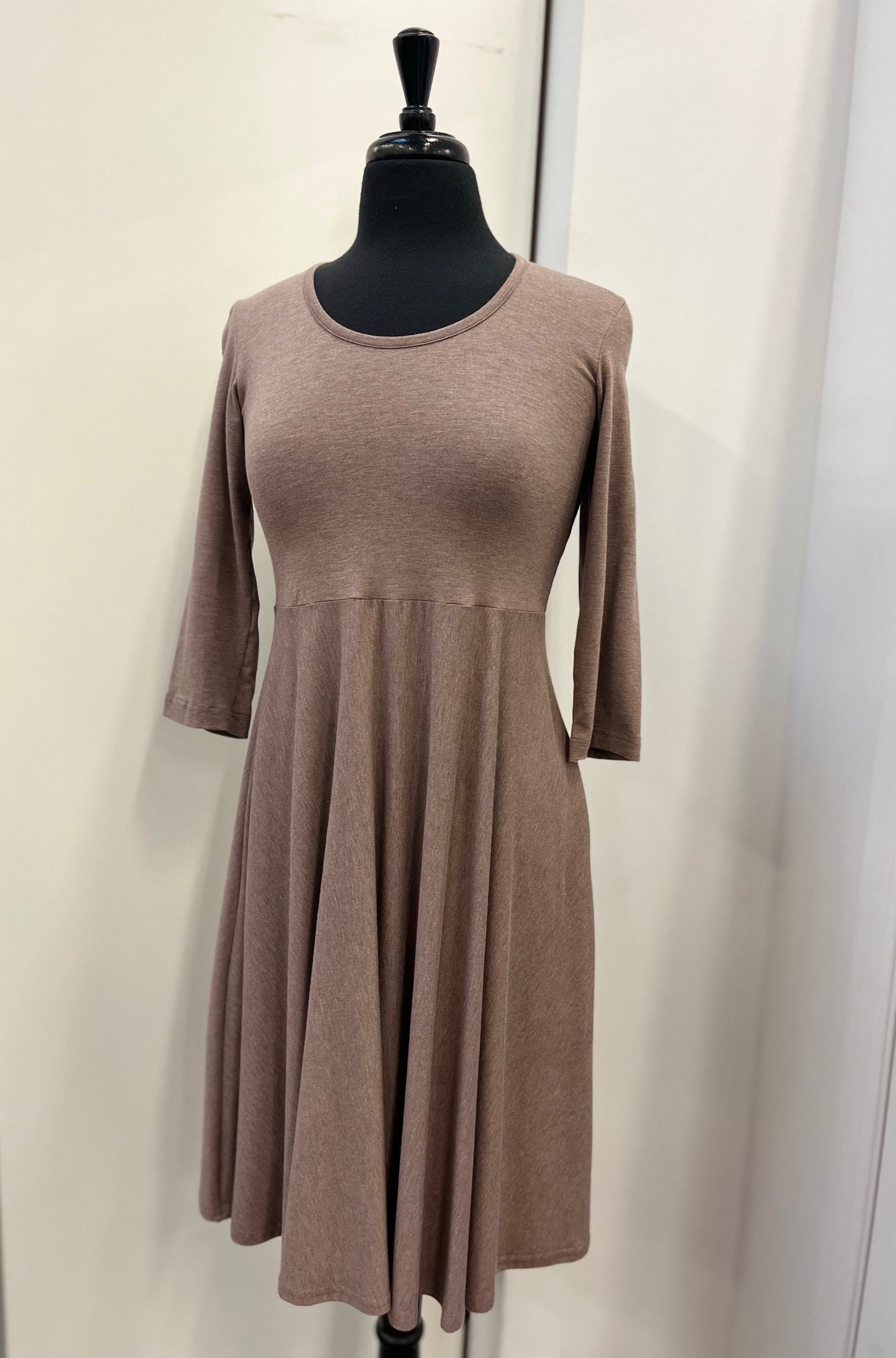 Circle Dress 3/4 Sleeve
